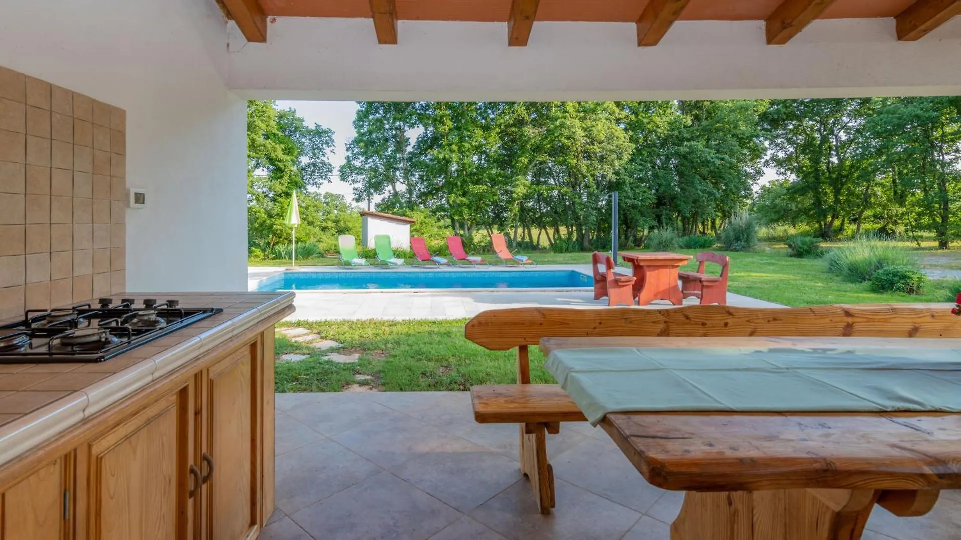 Villa Sergio, A Beautiful Rustic Villa With A Huge Garden Divšići