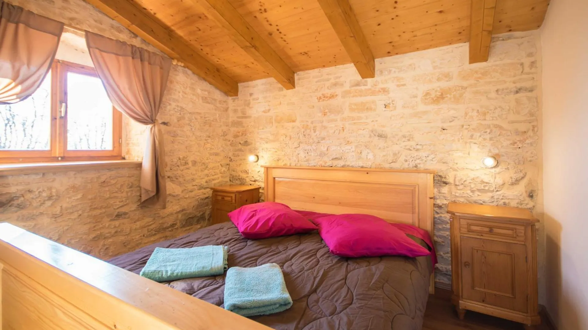Villa Sergio, A Beautiful Rustic Villa With A Huge Garden Divsici 0*,  Croatia